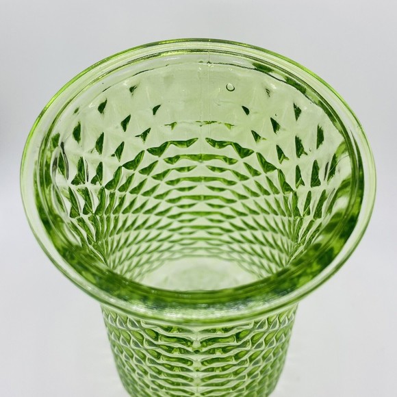 Vintage Paula DPS Diamond Pineapple Textured Pattern Green Art Glass Vase 9” - Picture 3 of 4